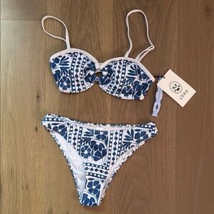 Never worn new Cider Navy and White Floral Bikini